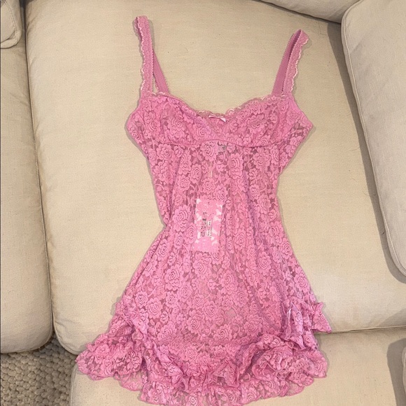 Beginning Boutique Pink Lace Chemise - Picture 2 of 5